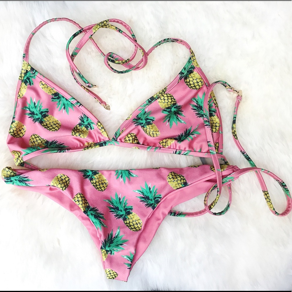 EUC Wildfox Swim Pineapple Palace Bikini sz Med Lg